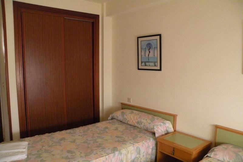 Gemelos 4 Benidorm Luaran gambar