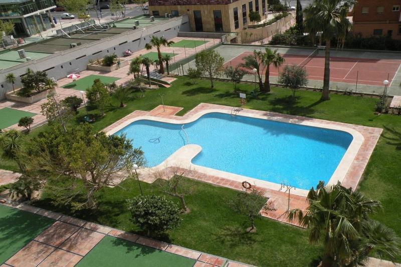 Gemelos 4 Benidorm Luaran gambar